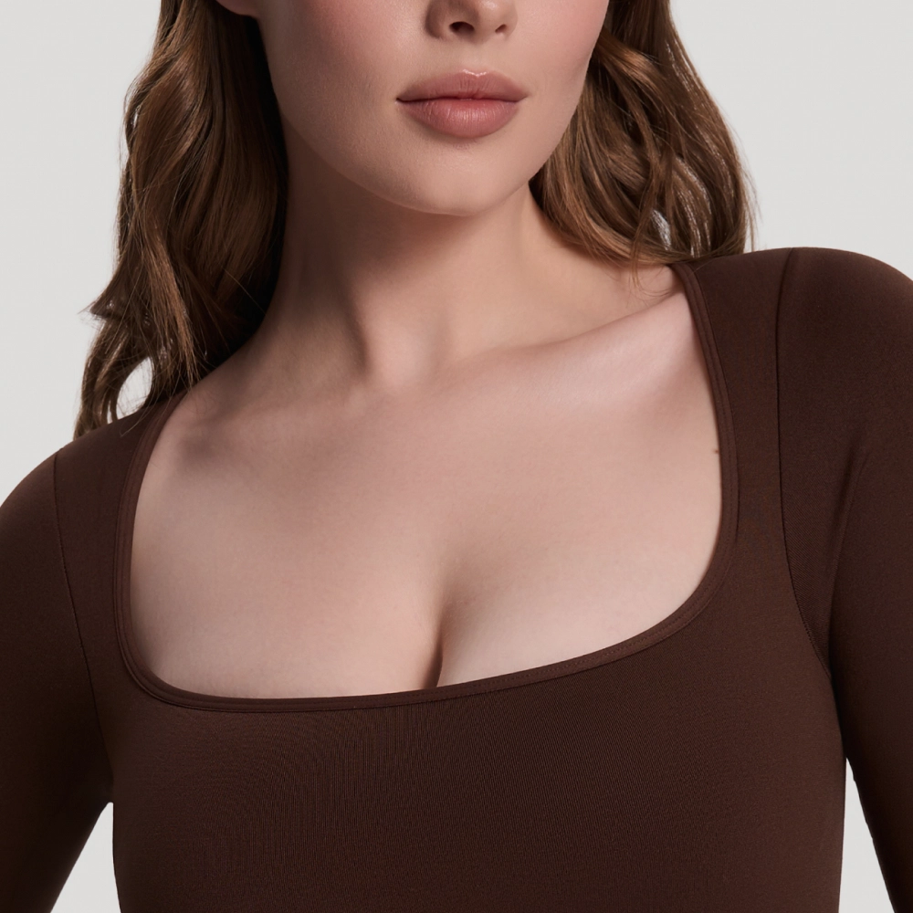 Квадратный вырез