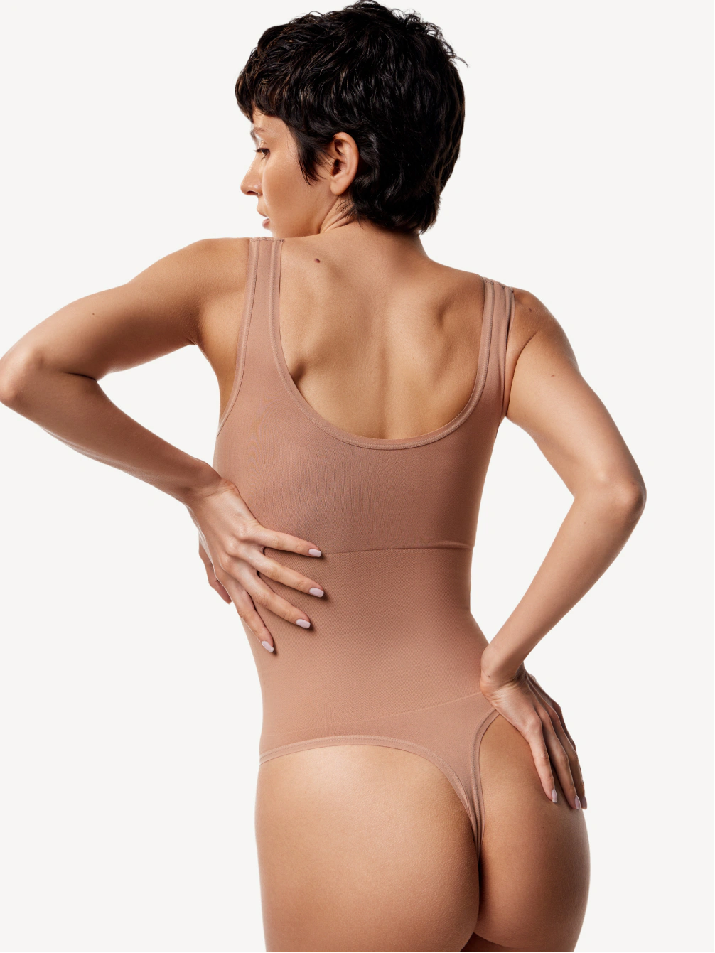 Боди-майка с широкими бретелями