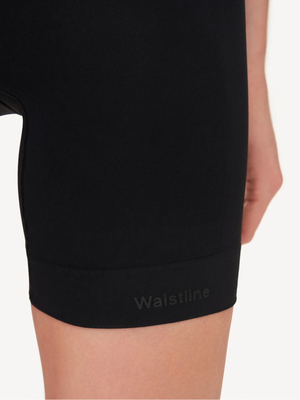 Моделирующий комбинезон