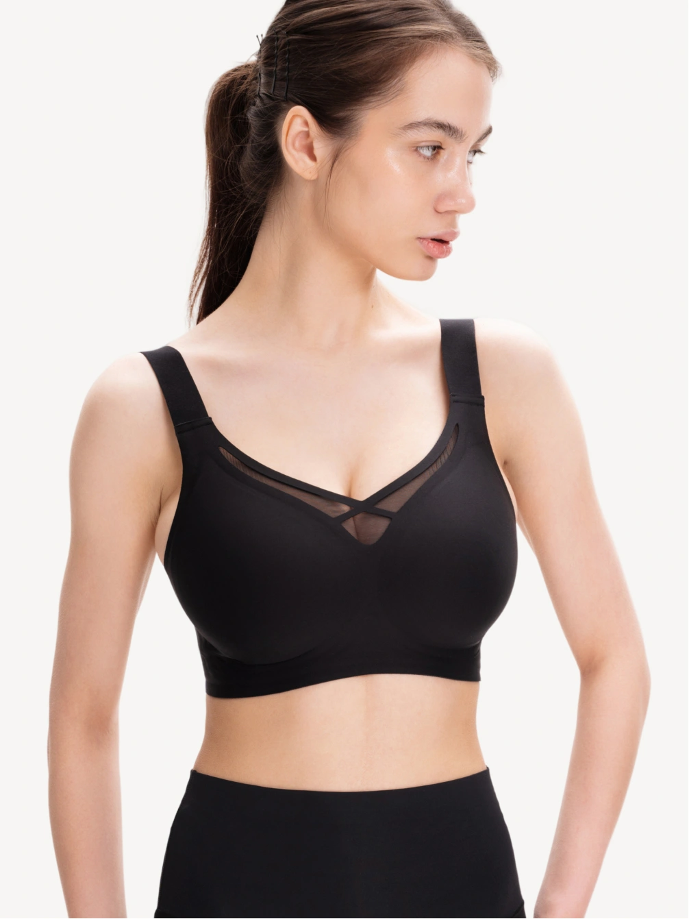 Бюстгальтер с х-сеткой черный