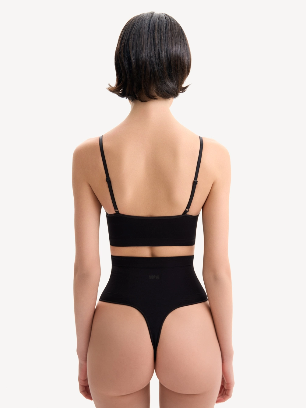 Базовый топ со съемными чашками