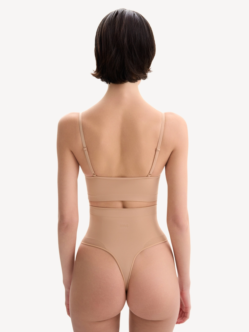 Базовый топ со съемными чашками