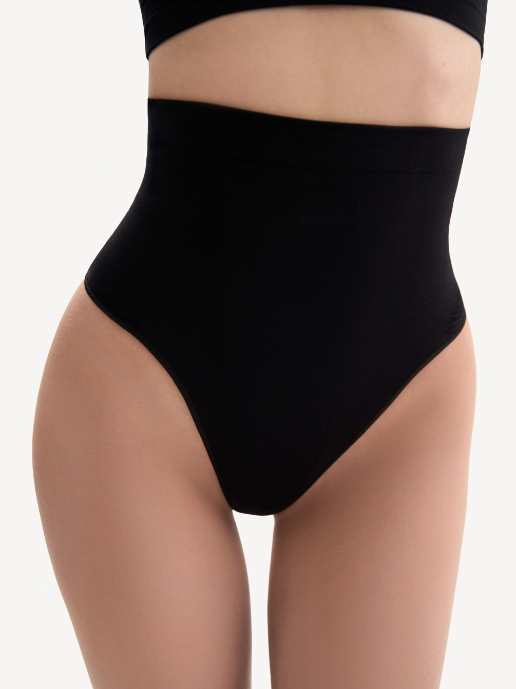 Моделирующие трусики с высокой посадкой