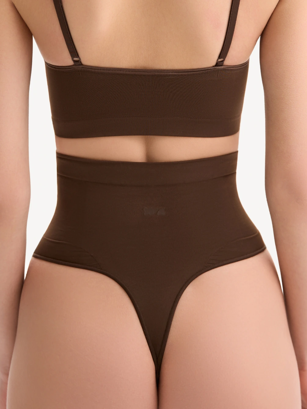 Моделирующие трусики с высокой посадкой