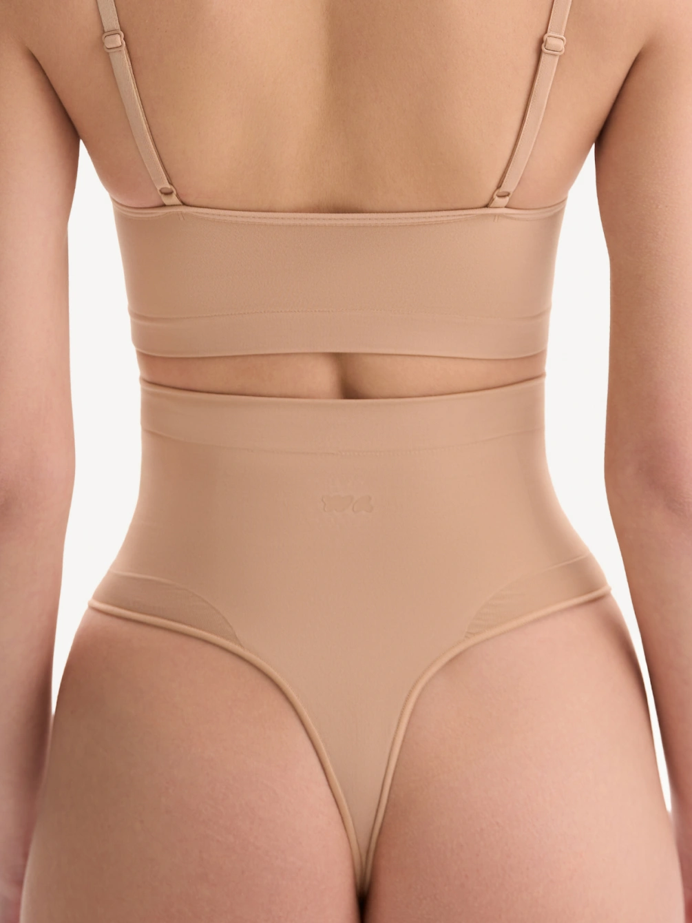 Моделирующие трусики с высокой посадкой