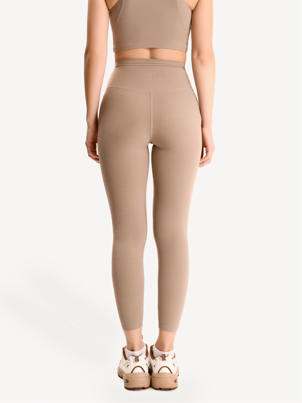 Спортивные леггинсы базовые