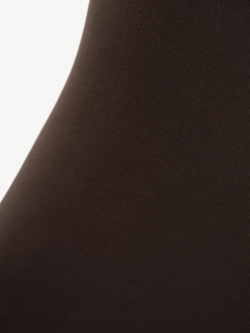 Майка на тонких бретелях Viscose Shape темно-коричневая - фото 3