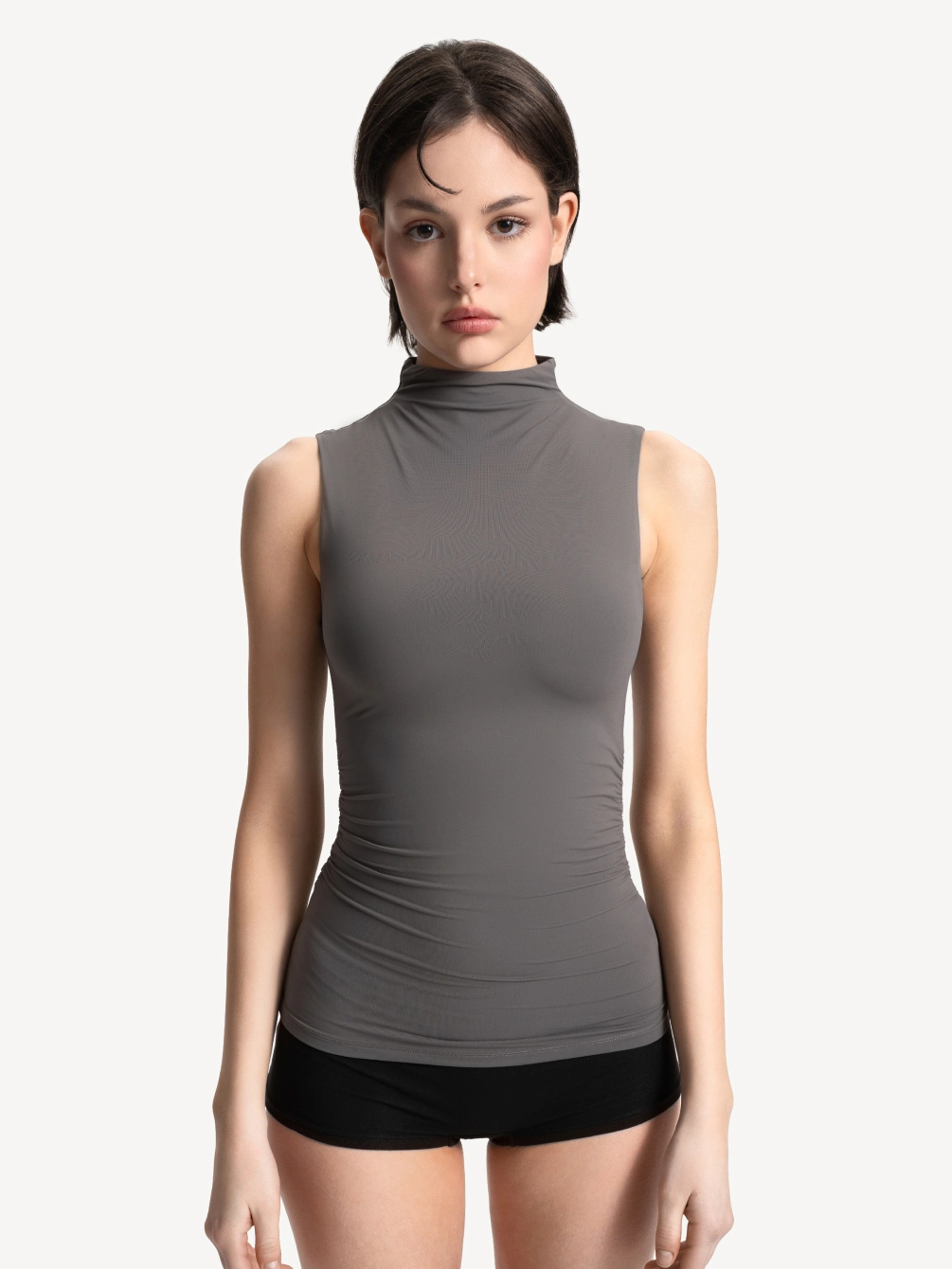 Топ с воротником-стойкой