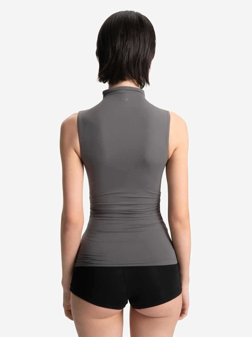 Топ с воротником-стойкой