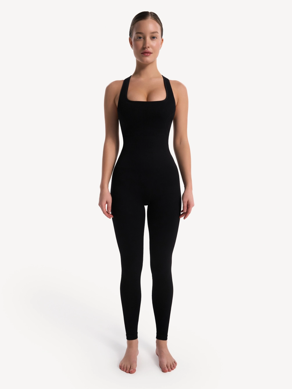 Комбинезон спортивный c открытой спиной спорт