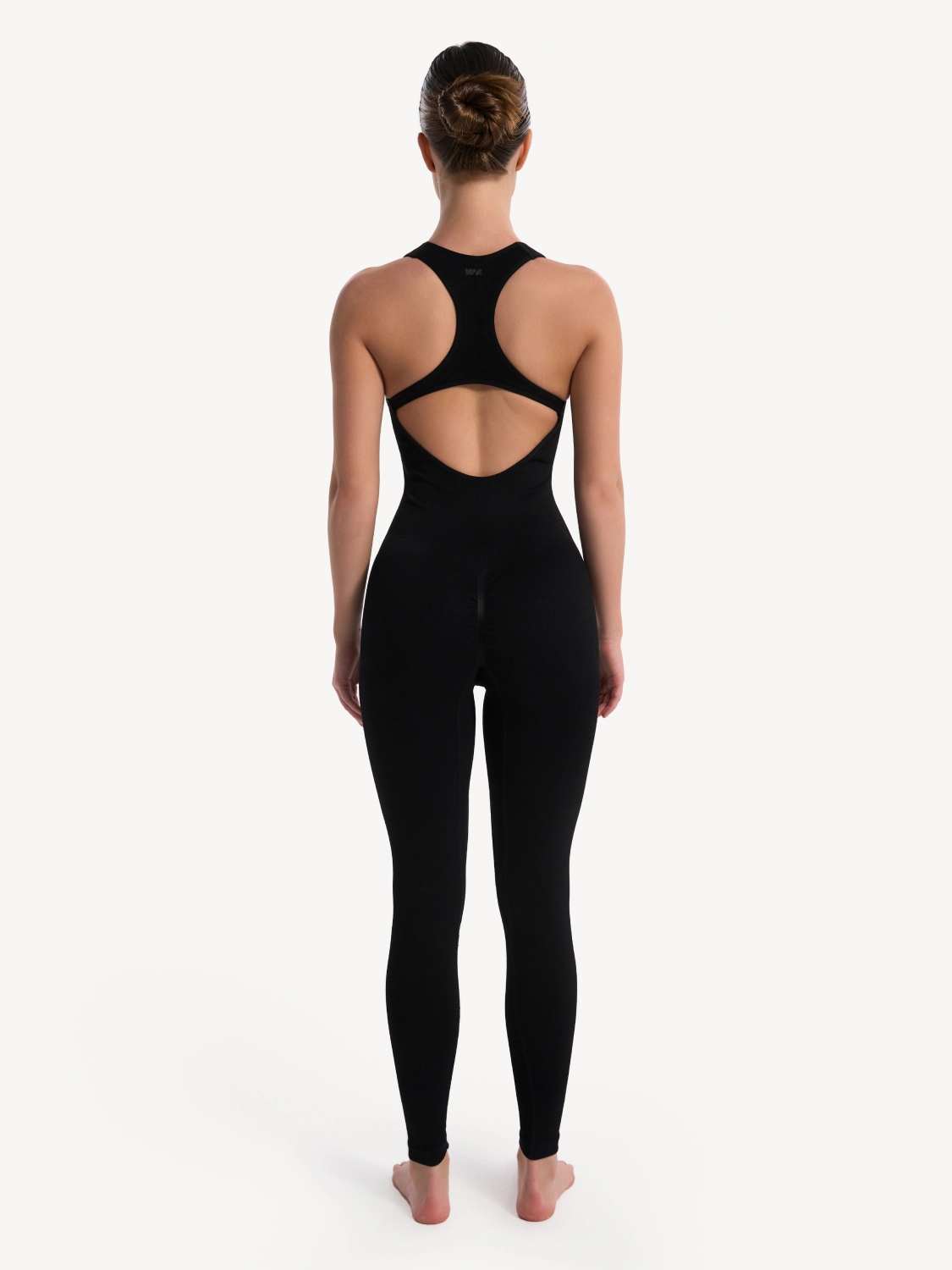 Комбинезон спортивный c открытой спиной спорт