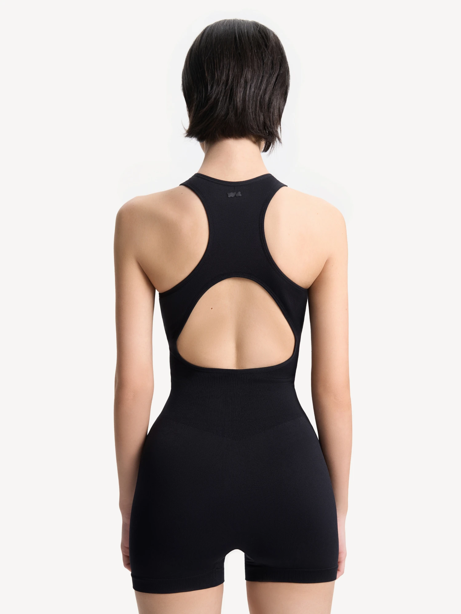 Комбинезон спортивный c открытой спиной на молнии