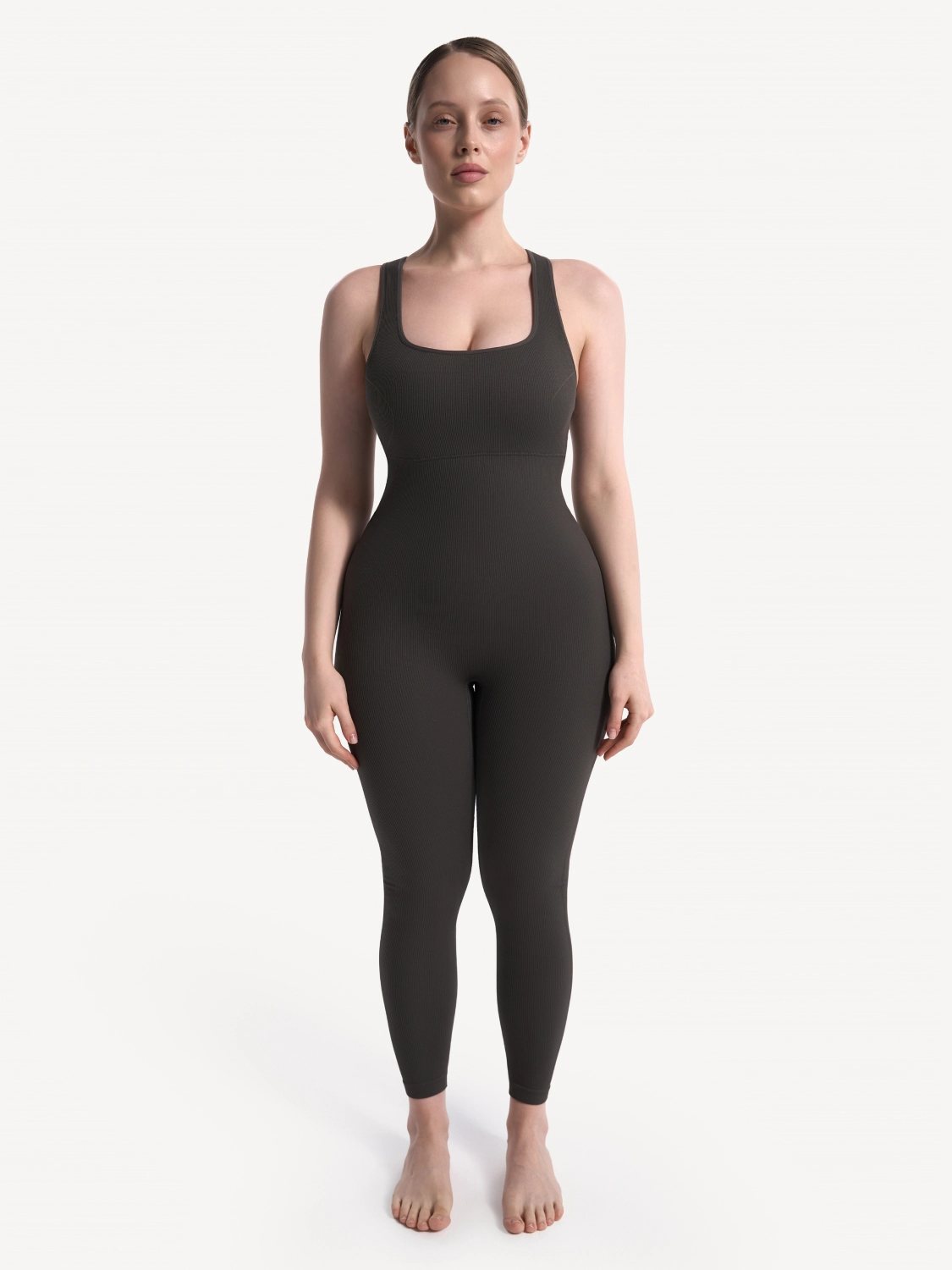 Комбинезон спортивный c открытой спиной спорт