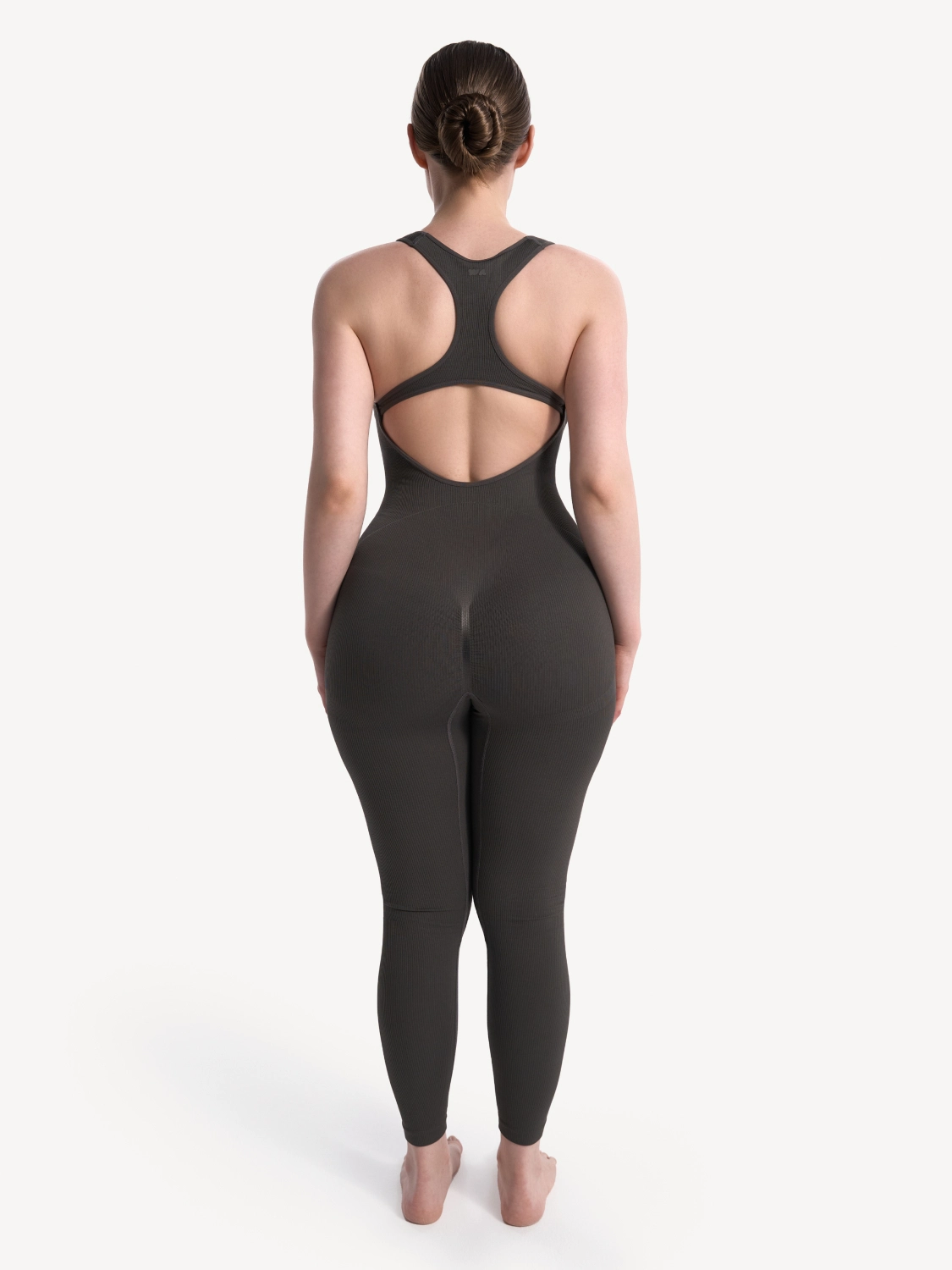 Комбинезон спортивный c открытой спиной спорт