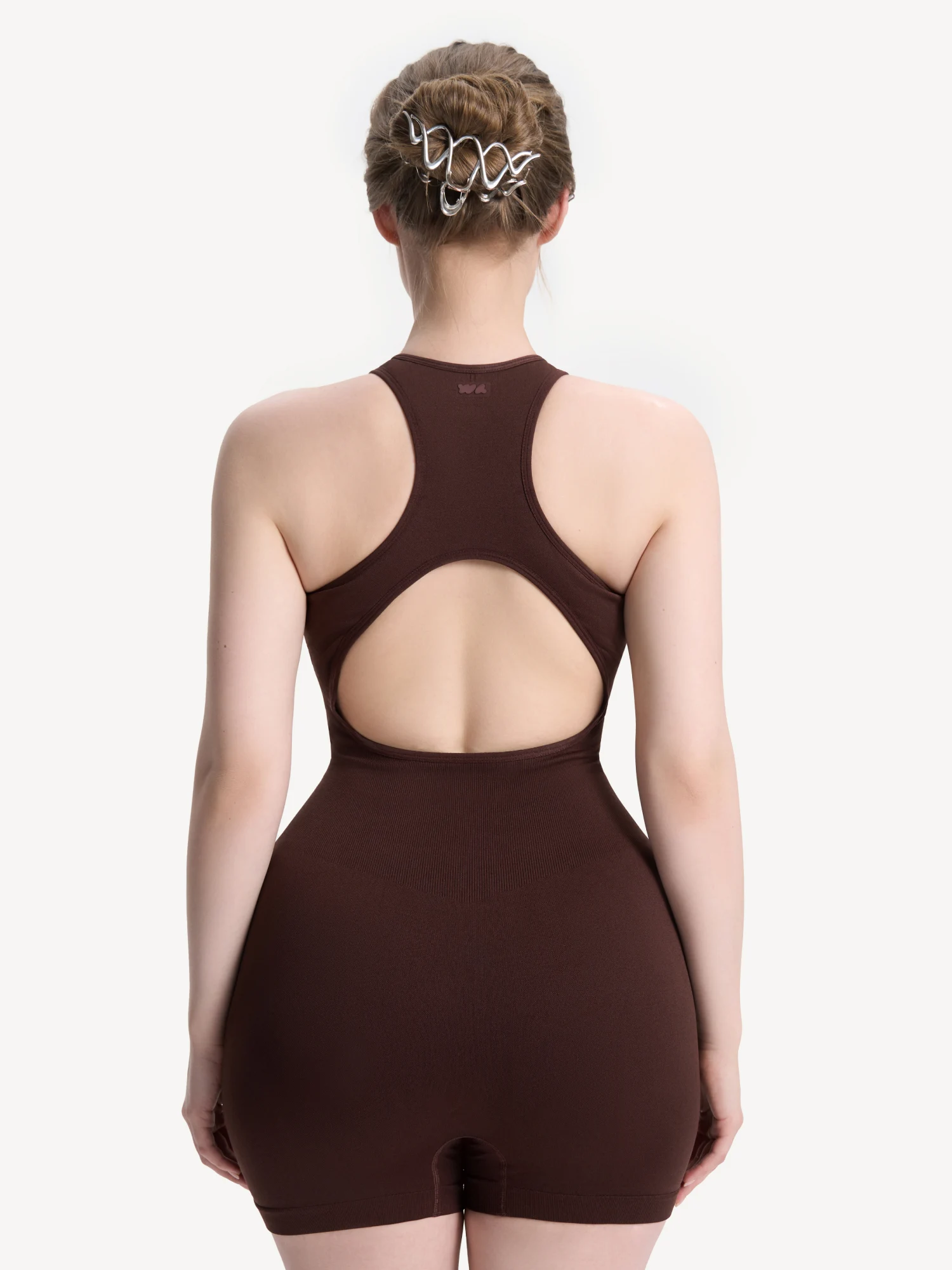 Комбинезон спортивный c открытой спиной на молнии