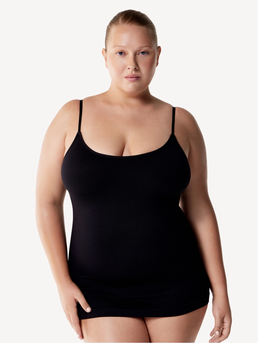 Майка на тонких бретелях