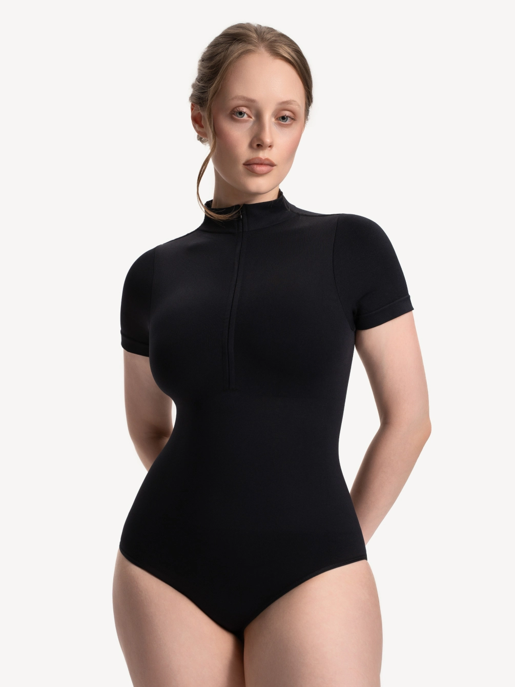 Боди-футболка на молнии