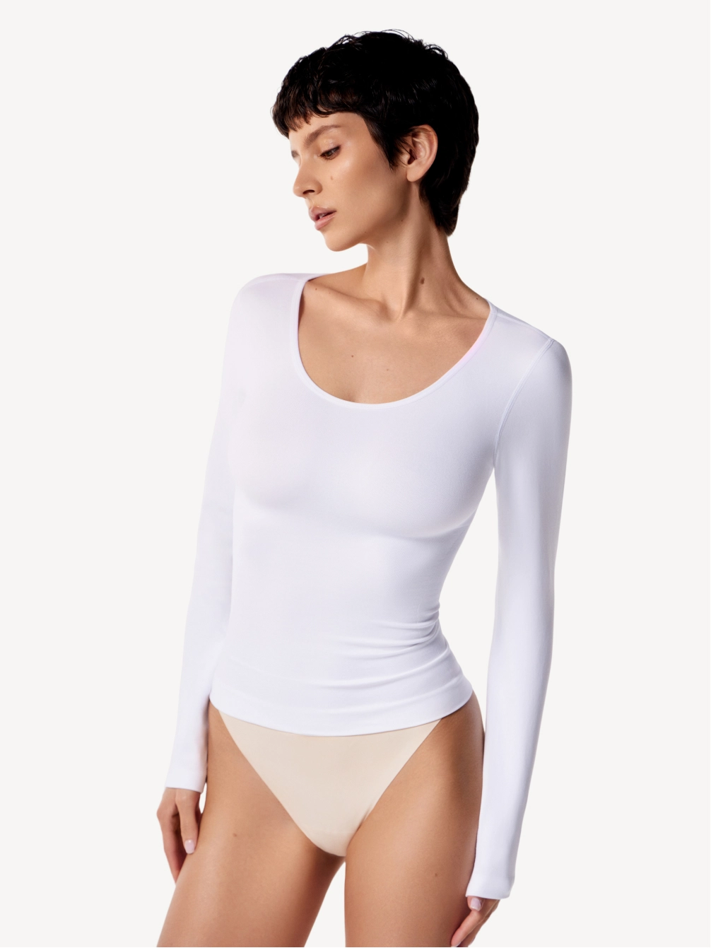 Лонгслив с круглым вырезом