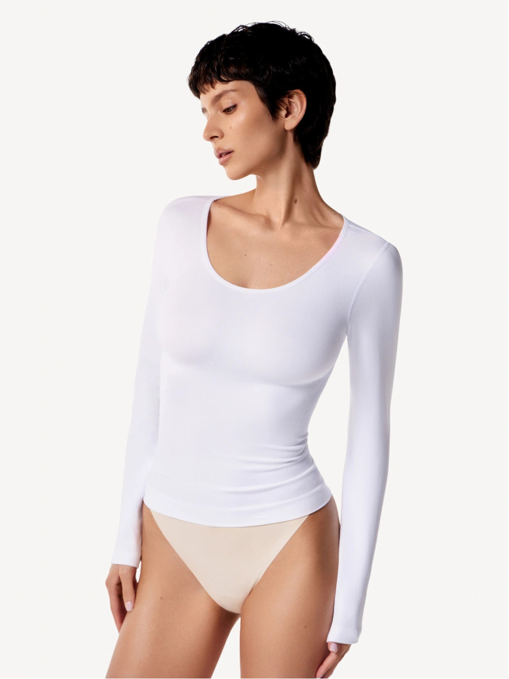 Лонгслив с круглым вырезом