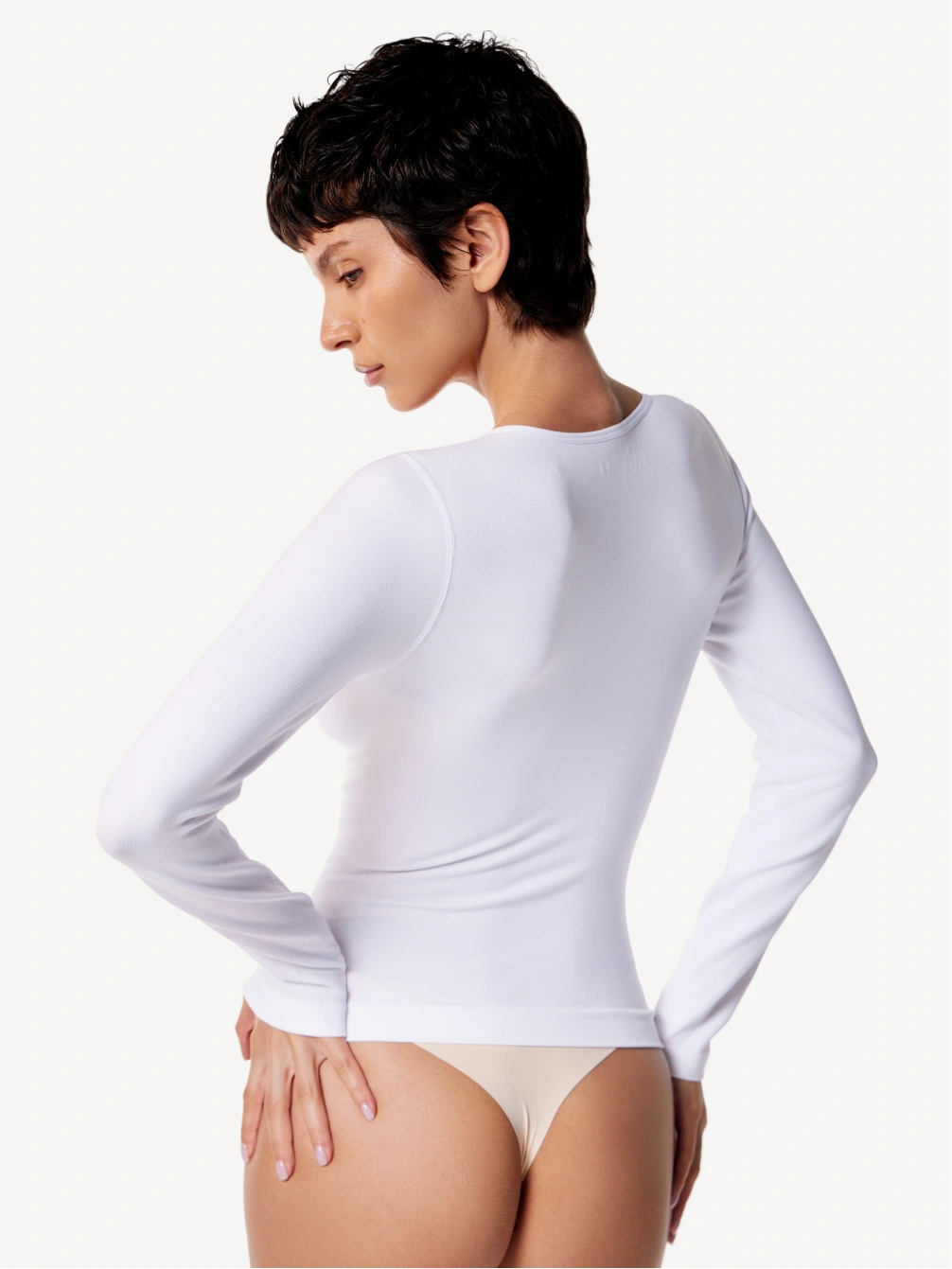 Лонгслив с круглым вырезом