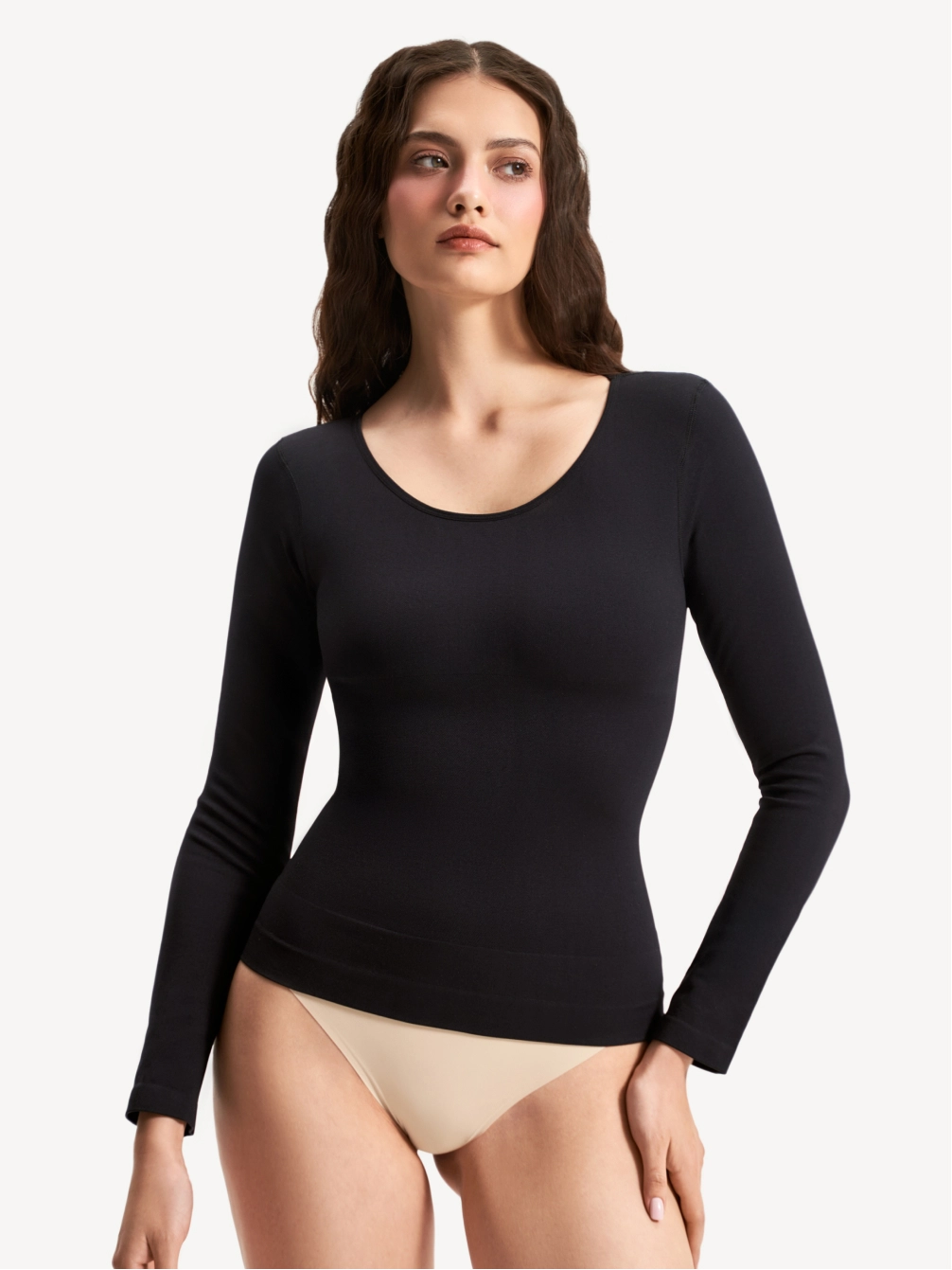 Лонгслив с круглым вырезом