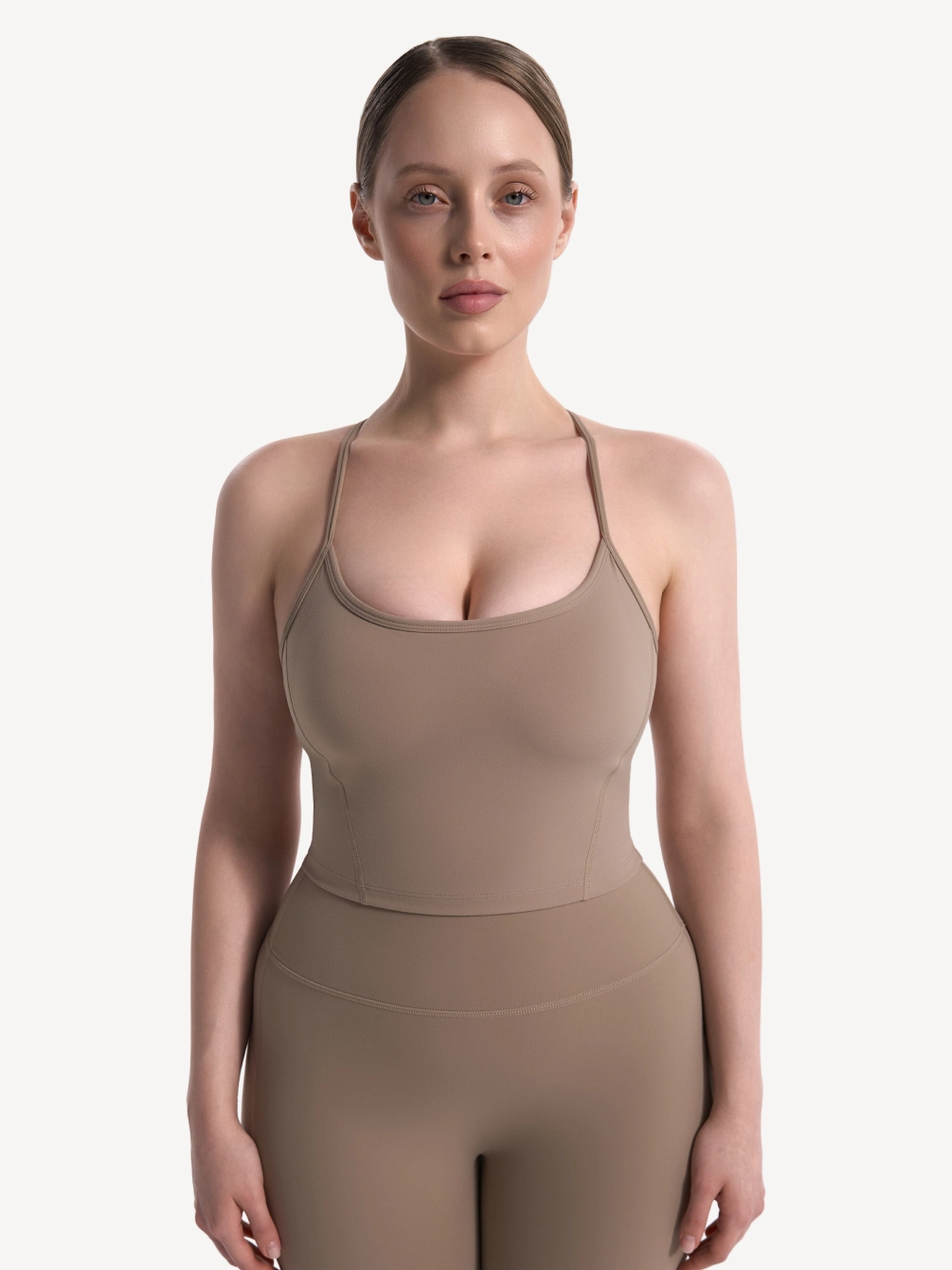 Топ на бретелях спорт