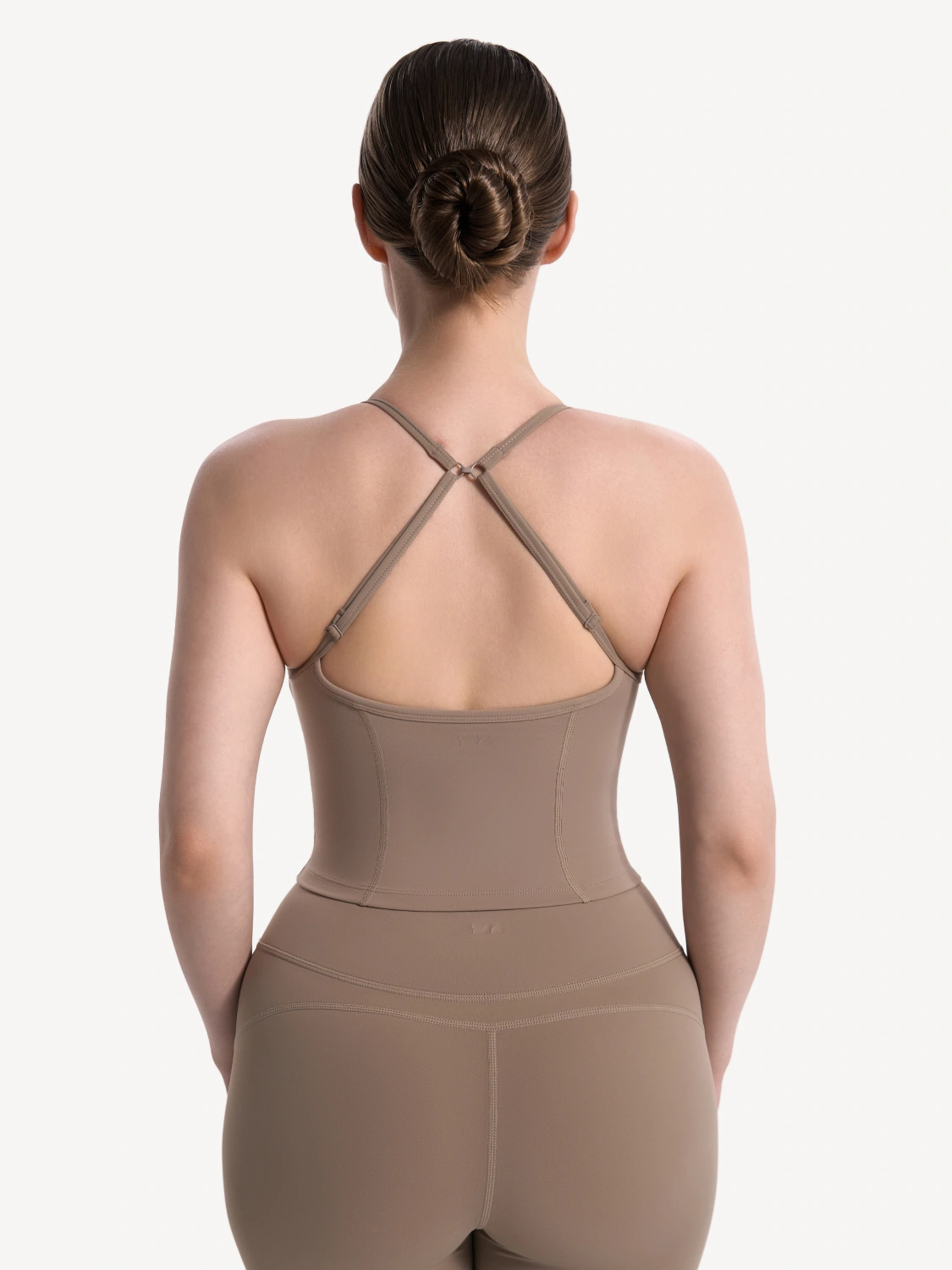 Топ на бретелях спорт