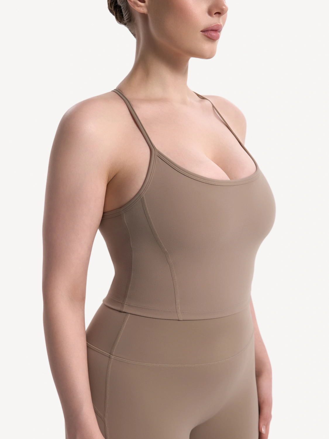 Топ на бретелях спорт