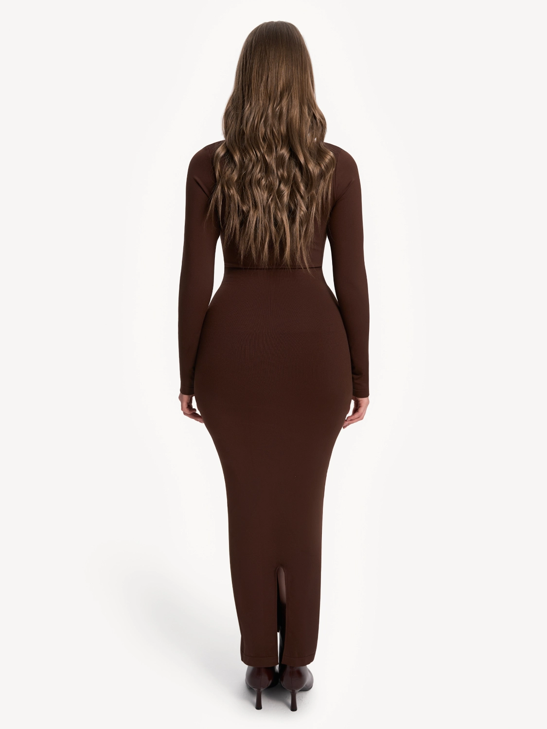 Платье с квадратным вырезом