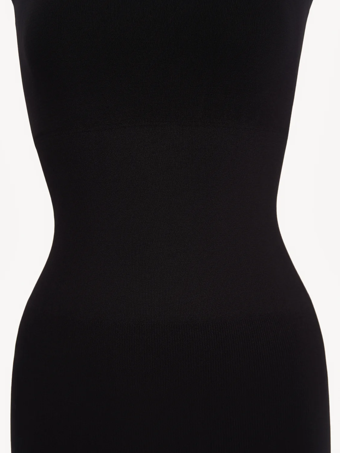 Платье с квадратным вырезом